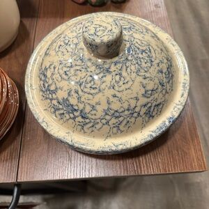 Robinson-Ransbottom Blue and Cream Covered Dish